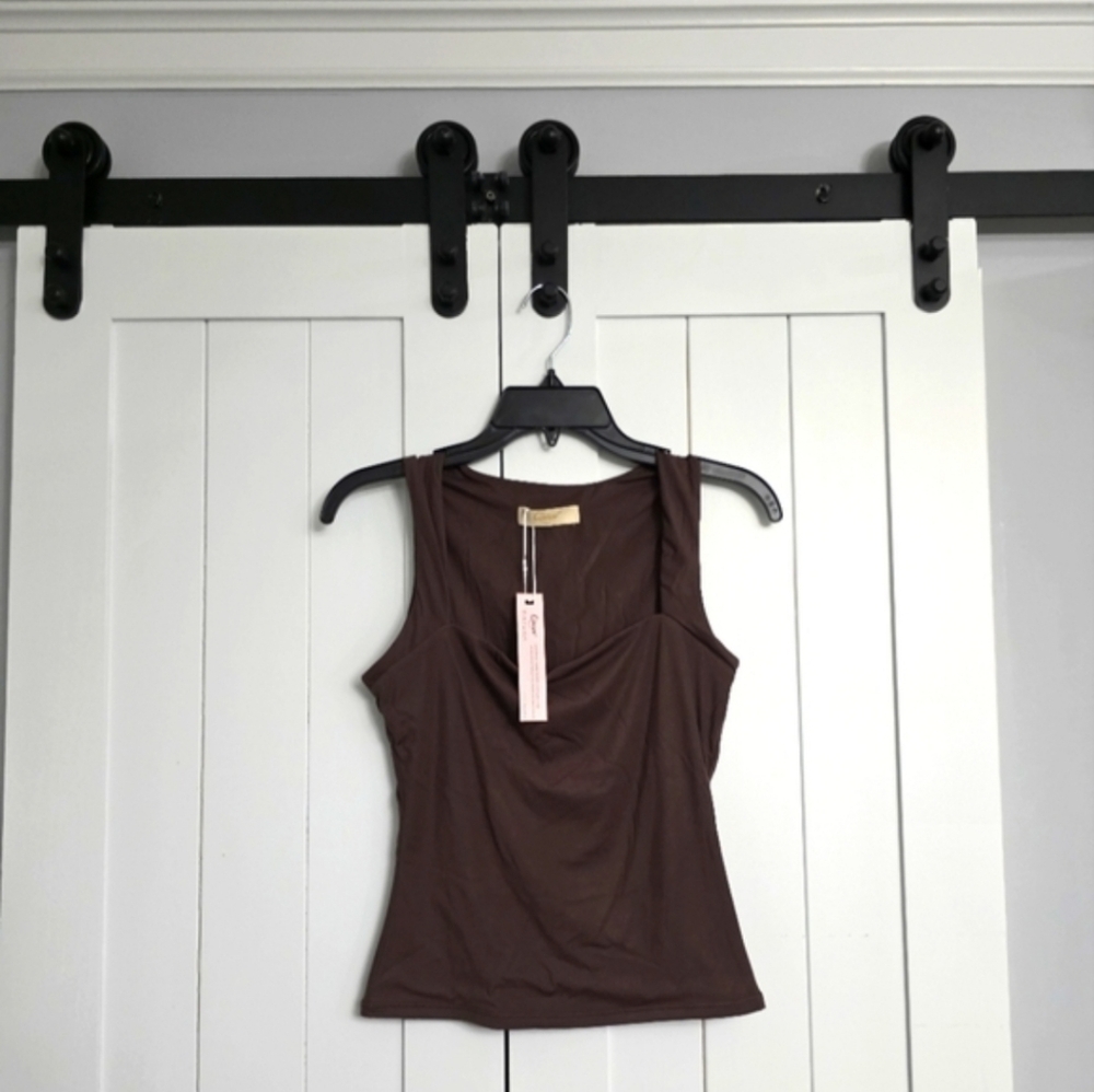 QINSEN Women's Square Neck Sleeveless Double-Layer Tank Top. NEW!